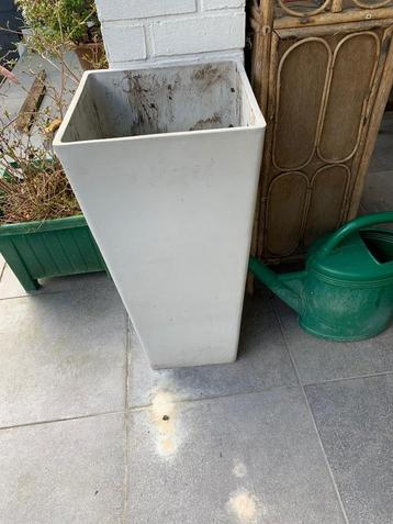 Bac à fleur  beschikbaar voor biedingen