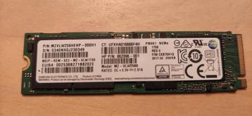 256GB SSD M2 NVME harde schijf Samsung beschikbaar voor biedingen