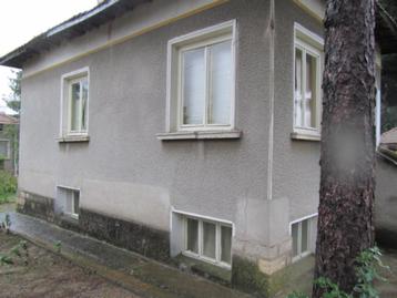 bulgarije huisje te koop 2500 M2 beschikbaar voor biedingen