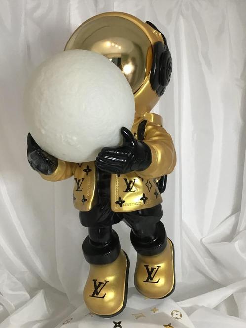 Ydderf - Louis Vuitton XXL Bluetooth-astronaut, Antiek en Kunst, Kunst | Designobjecten, Ophalen of Verzenden