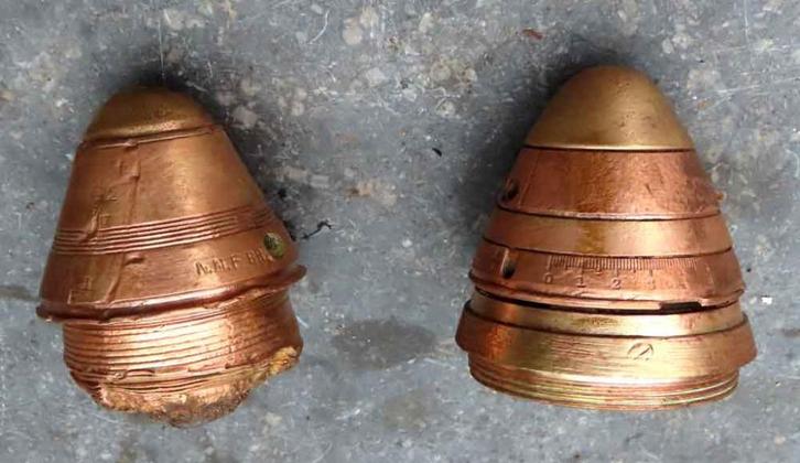twee WW1 artillerie koppen, Verzamelen, Militaria | Algemeen, Landmacht, Hulzen of Bodemvondsten, Ophalen of Verzenden