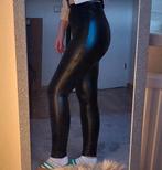 Legging noir en wetlook brillant taille S, Vêtements | Femmes, Leggings, Collants & Bodies, Legging, Enlèvement ou Envoi, Comme neuf