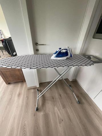 Ikea strijkplank + Calor strijkijzer beschikbaar voor biedingen