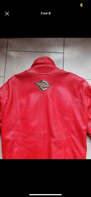 Dainese Ducati cuir XL 52  beschikbaar voor biedingen