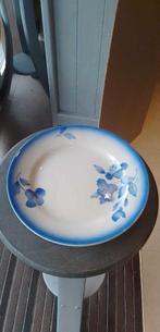 assiette à fleurs bleue antique, Antiquités & Art, Antiquités | Céramique & Poterie, Enlèvement ou Envoi