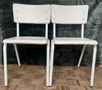 2 witte stoelen vintage look, Huis en Inrichting, Stoelen, Metaal, Gebruikt, Vintage, Ophalen of Verzenden