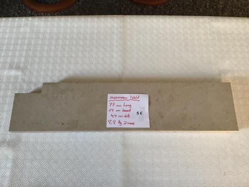2 verschillende marmeren tabletten voor op radiators te leg, Doe-het-zelf en Bouw, Verwarming en Radiatoren, Zo goed als nieuw