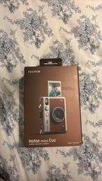 Fujifilm Instax Mini Evo (Bruin) Compleet in doos + 17 films, Ophalen of Verzenden, Zo goed als nieuw