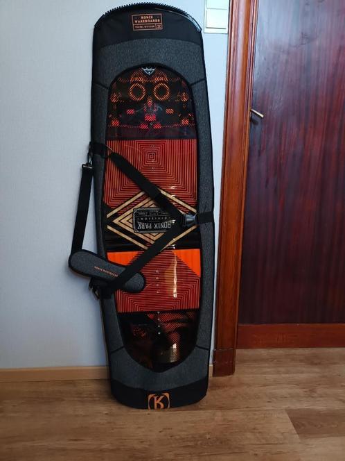 Wakeboard ronix 138cm, Sports nautiques & Bateaux, Wakeboard, Utilisé, Planche, Enlèvement