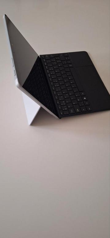 Microsoft Surface GO3 beschikbaar voor biedingen