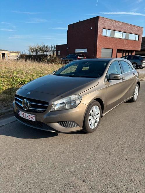 Mercedes a180, Auto's, Mercedes-Benz, Particulier, A-Klasse, Benzine, Euro 6, 5 deurs, Handgeschakeld, Zwart, Leder en Stof, Voorwielaandrijving