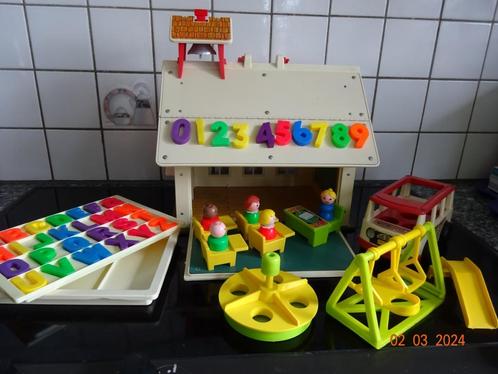 fisher price,retro schooltje met extra mini busje!!! VINTAGE, Kinderen en Baby's, Speelgoed | Fisher-Price, Ophalen of Verzenden