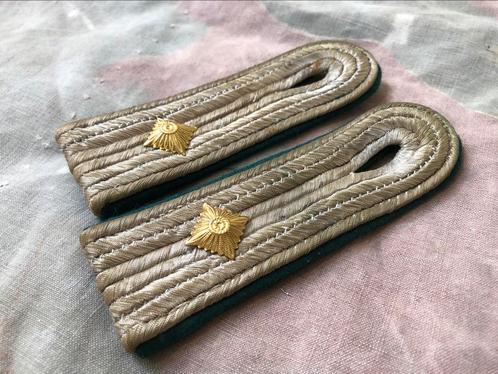 ww2 officials oberleutnant schouderstukken, Verzamelen, Militaria | Tweede Wereldoorlog, Ophalen of Verzenden