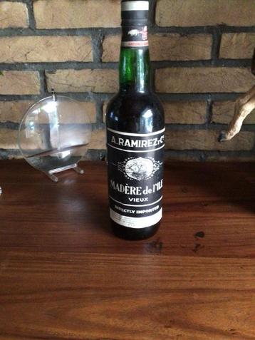 Oude fles madera wijn Antonio Ramirez, Verzamelen, Wijnen, Ophalen of Verzenden, Nieuw, Rode wijn