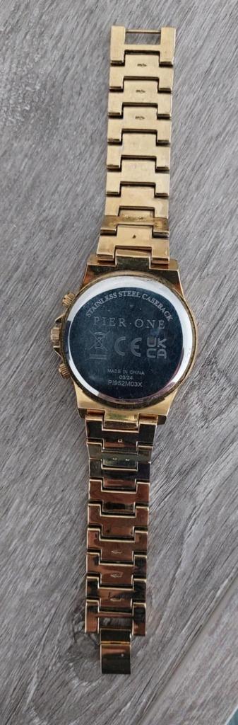 Horloge Pier One beschikbaar voor biedingen