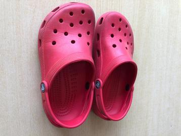 Crocs maat 3-5 crocs rood maat 36-37 beschikbaar voor biedingen