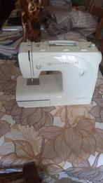 naaimachine wit  merkbernette bernina word niet opgestuurd, Hobby en Vrije tijd, Ophalen of Verzenden, Zo goed als nieuw
