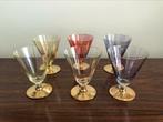 Set van 6 mooie gekleurde glazen met goud kleurige voet 12 c, Enlèvement ou Envoi