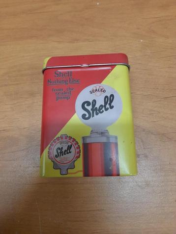 kleine schaal, niets anders, doos beschikbaar voor biedingen