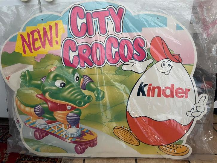 Kinder Surprise reclamebord 3 delen decoratie kids party, Verzamelen, Merken en Reclamevoorwerpen, Nieuw, Reclamebord, Ophalen