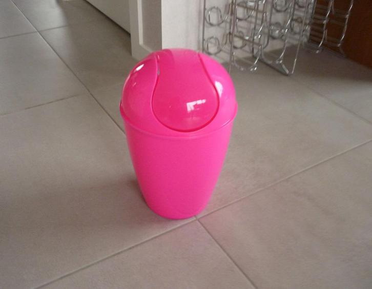 Fluo fuchsia roze vuilbak prullenbak, Huis en Inrichting, Woonaccessoires | Prullenbakken, Ophalen of Verzenden