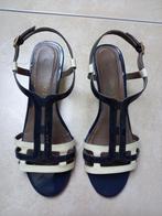 Blauw witte sandalen Krinkles maat 39, Ophalen, Blauw, Sandalen of Muiltjes, Zo goed als nieuw