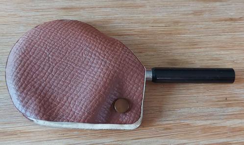 Antiek vergrootglas met beschermhoes, Hobby en Vrije tijd, Vergrootglazen, Loepen en Loeplampen, Gebruikt, Vergrootglas of Loep