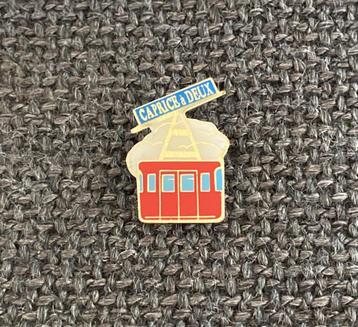 PIN - CAPRICE A DEUX - FROMAGE - KAAS - CHEESE - SKILIFT, Envoi, Utilisé, Marque, Insigne ou Pin's