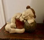 Houten Beeld Slapend meisje handgemaakt, Ophalen, Zo goed als nieuw