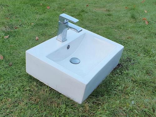 Modern klassiek lavabo porcelein, Doe-het-zelf en Bouw, Sanitair, Zo goed als nieuw, Kraan, Ophalen