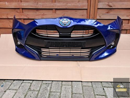 VOORBUMPER TOYOTA YARIS IV 20-23R MARINEBLAUW - KLEUREN 8W7, Auto-onderdelen, Carrosserie, Bumper, Toyota, Gebruikt