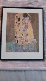 afgedrukte afbeelding de kus gustav klimt in fotolijst, Antiek en Kunst, Ophalen of Verzenden