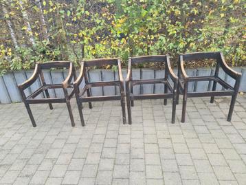 Set van 4 vintage Carimate Chairs, Cassina, design projectje beschikbaar voor biedingen