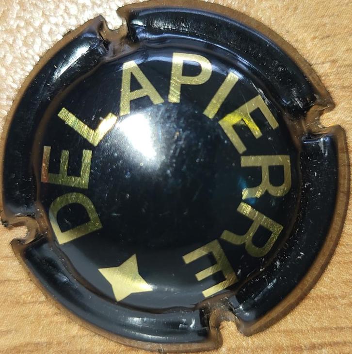 Spaanse Cava capsule DELAPIERRE zwart & goud nr 01, Verzamelen, Wijnen, Nieuw, Witte wijn, Spanje, Ophalen of Verzenden