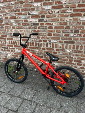 B’Twin subsin bmx beschikbaar voor biedingen