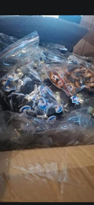 Partij crocs bedeltjes jibbitz 15000st beschikbaar voor biedingen