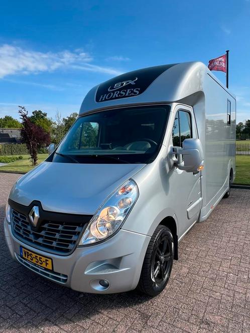 Prachtige luxe STX paardenwagen! 61.000KM!, Dieren en Toebehoren, Paarden en Pony's | Trailers en Aanhangwagens, Zo goed als nieuw