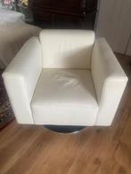 Leder zetel draaibaar kleur ecru/ idiaal voor op kot, Huis en Inrichting, Ophalen