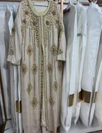 Prachtige beige bruidstakchita, Kleding | Dames, Gelegenheidskleding, Ophalen of Verzenden, Zo goed als nieuw, Beige