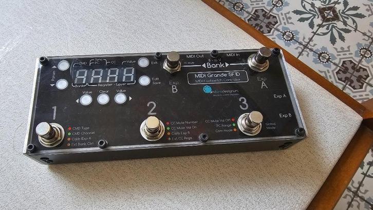 Microdesignum MIDI Grande 5F1D, Muziek en Instrumenten, Midi-apparatuur, Ophalen of Verzenden
