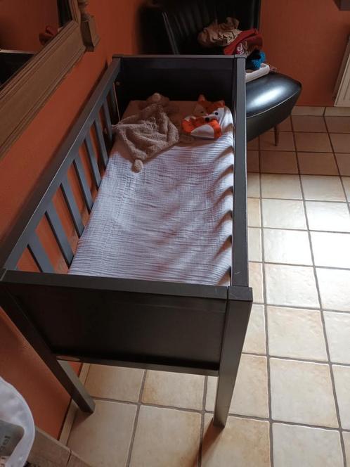 Lit bébé Troll + accessoires, Enfants & Bébés, Chambre d'enfant | Lits, Utilisé, Matelas, Enlèvement ou Envoi