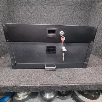 19  inch  racklades

 beschikbaar voor biedingen