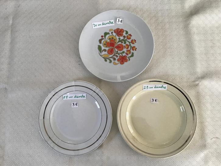 8 beaux plats pour seulement 3 euros par bol, Maison & Meubles, Cuisine | Vaisselle, Comme neuf, Enlèvement ou Envoi