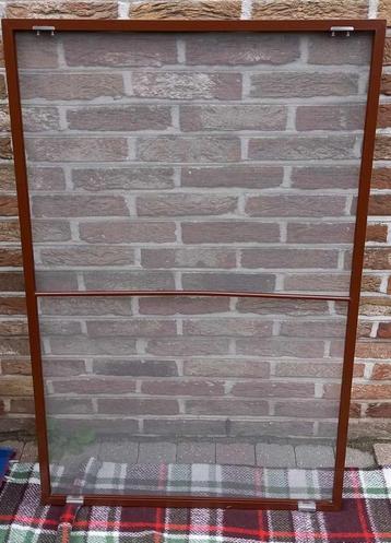 Vliegenramen / Muggenramen / Horren (bruine alu) beschikbaar voor biedingen