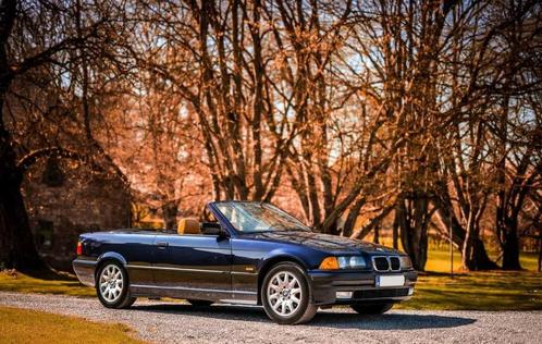 BMW e36 Magritte 320 i, Auto's, BMW, Particulier, 3 Reeks, Benzine, Cabriolet, 2 deurs, Automaat, Blauw, Beige, Leder, Achterwielaandrijving