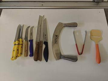 Keuken messen kaas enz. beschikbaar voor biedingen