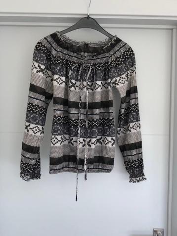 Blouse / Small beschikbaar voor biedingen