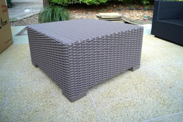 Nieuwe Allibert tuintafel hocker in kunstof 68 x 68 H 35, Tuin en Terras, Tuinsets en Loungesets, Nieuw, Kunststof, Bijzettafel