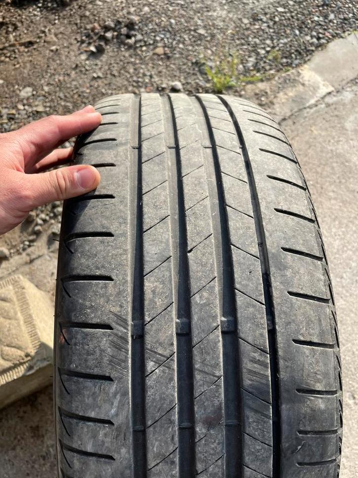 Pneu bmw 225 45 18 bridgestone, Auto-onderdelen, Banden en Velgen, Band(en), Ophalen