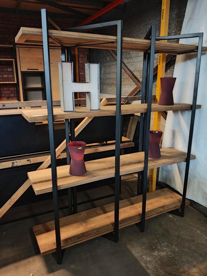 Wandkast mangohout (outlet), Huis en Inrichting, Kasten | Stellingkasten, Nieuw, Ophalen